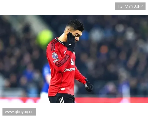 曼联重建进程存疑，阵容补强未解根本问题，赛季表现持续承压