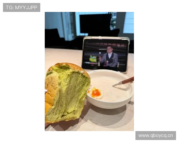 田亮晒早餐照，一块面包的价钱我得上三天夜班